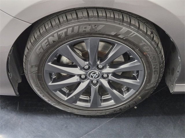 Used 2020 Toyota Camry LE image 12