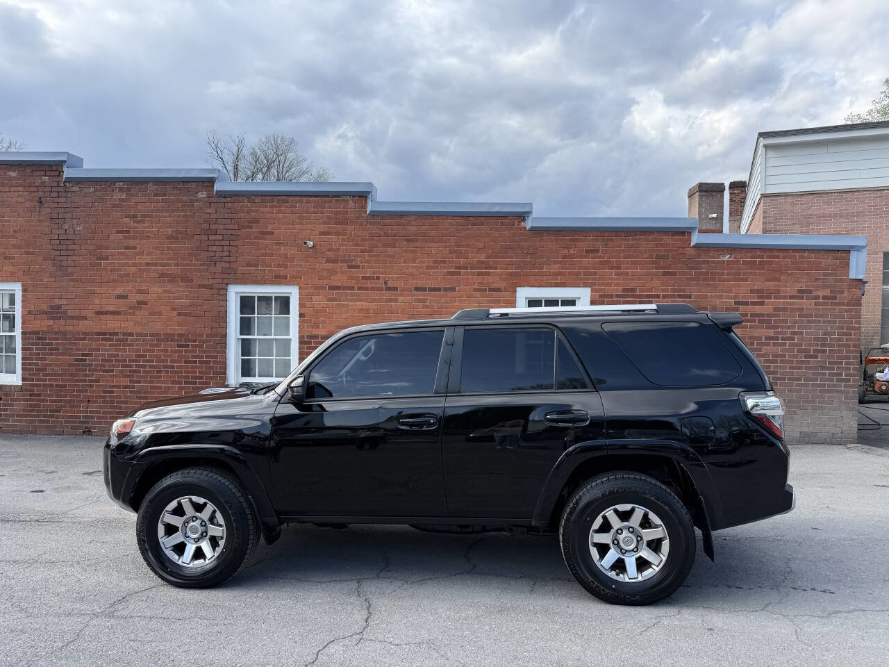 Used 2014 Toyota 4Runner Trail image 3