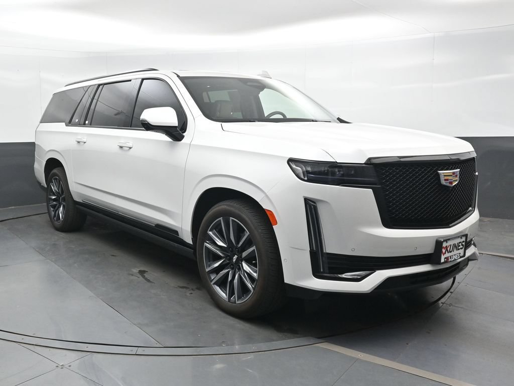 Used 2024 Cadillac Escalade ESV Sport Platinum AWD/4WD image 5