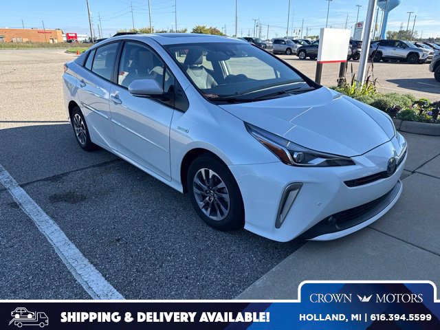 Used 2022 Toyota Prius Limited w/ Premium Convenience Package FWD image 1