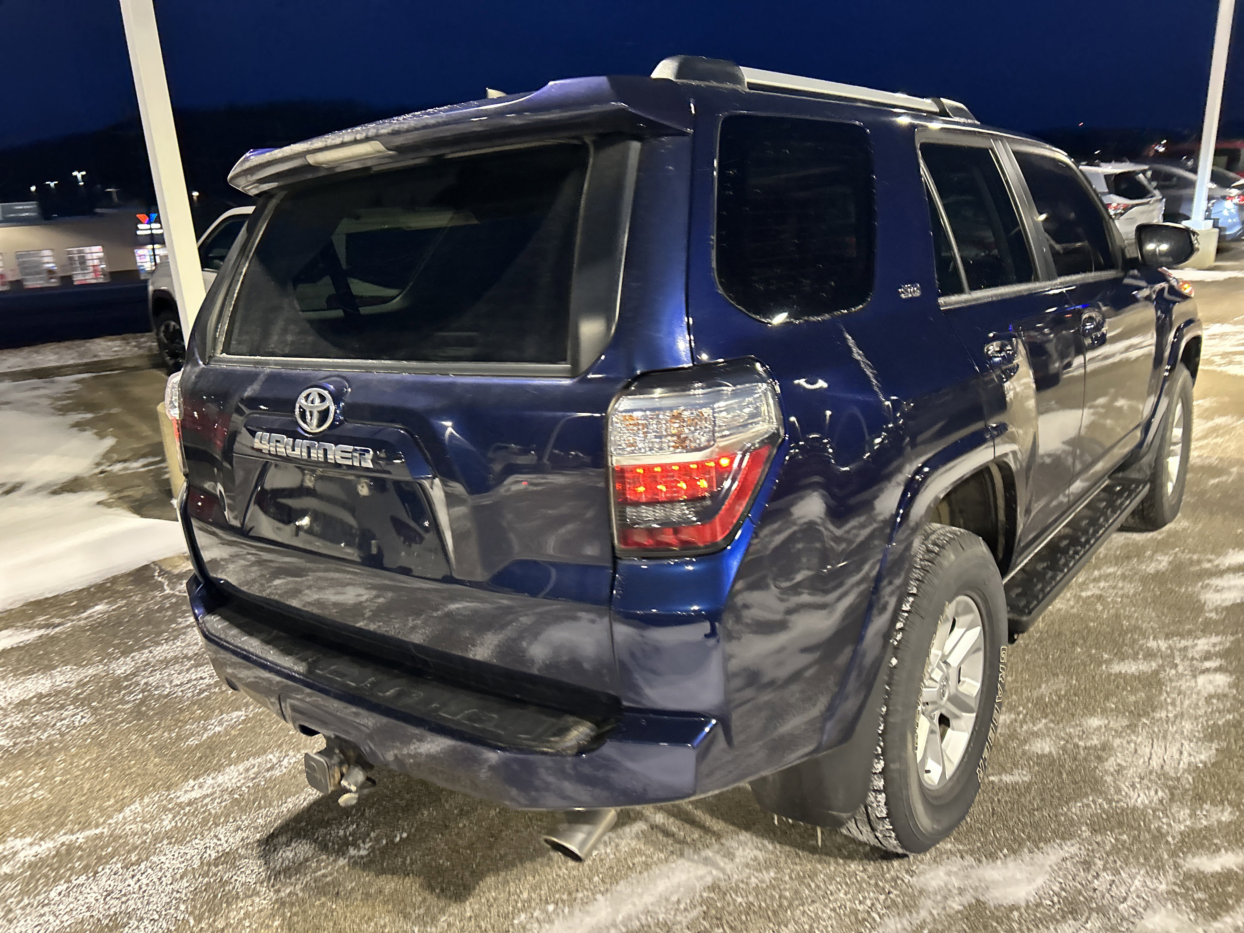 Used 2020 Toyota 4Runner SR5 Premium image 11