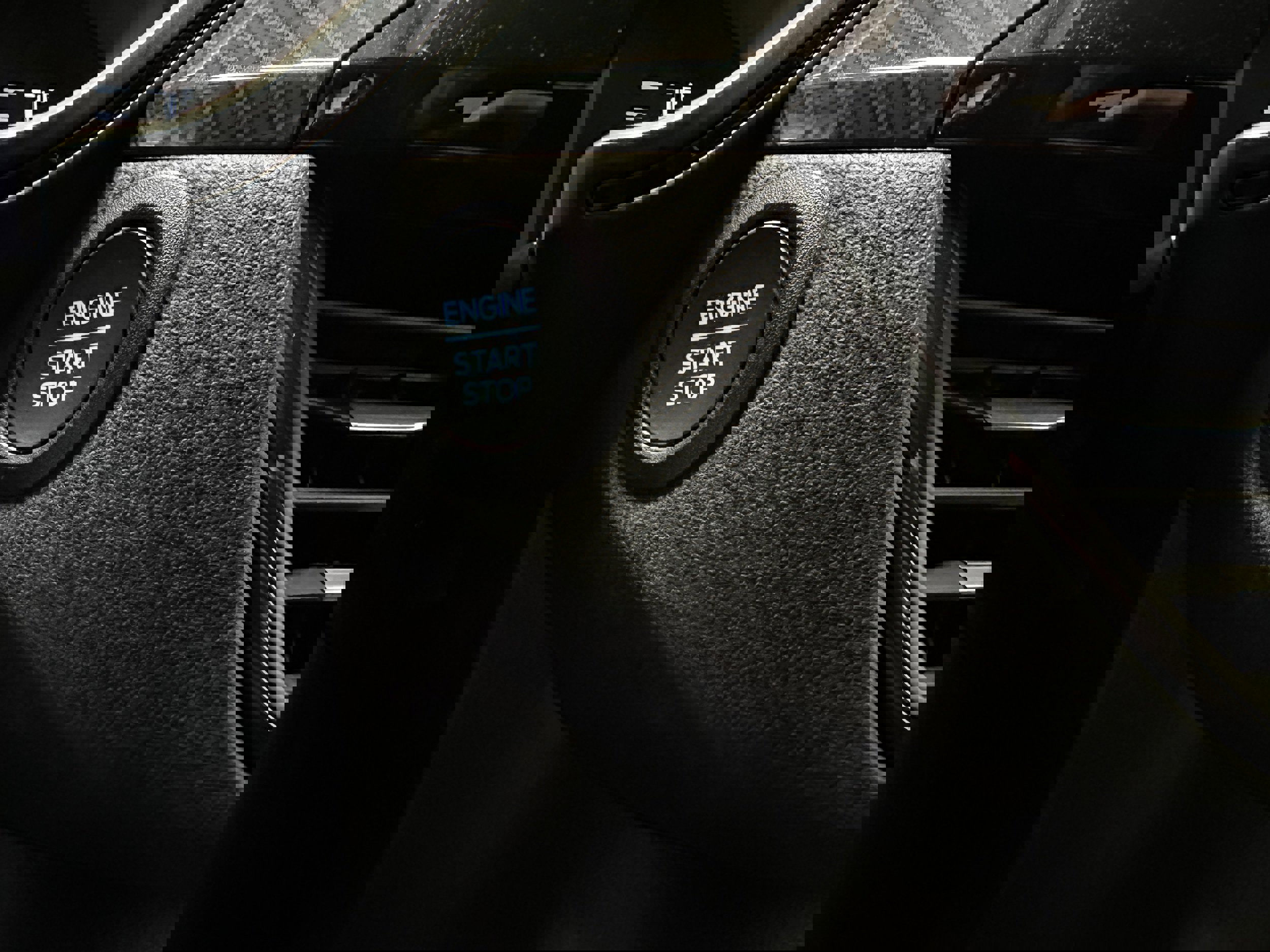 Certified 2024 Ford Escape ST-Line image 17