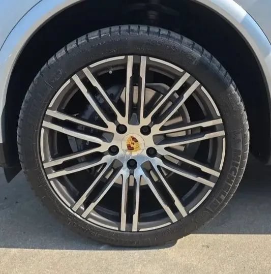 Used 2017 Porsche Cayenne AWD/4WD image 56