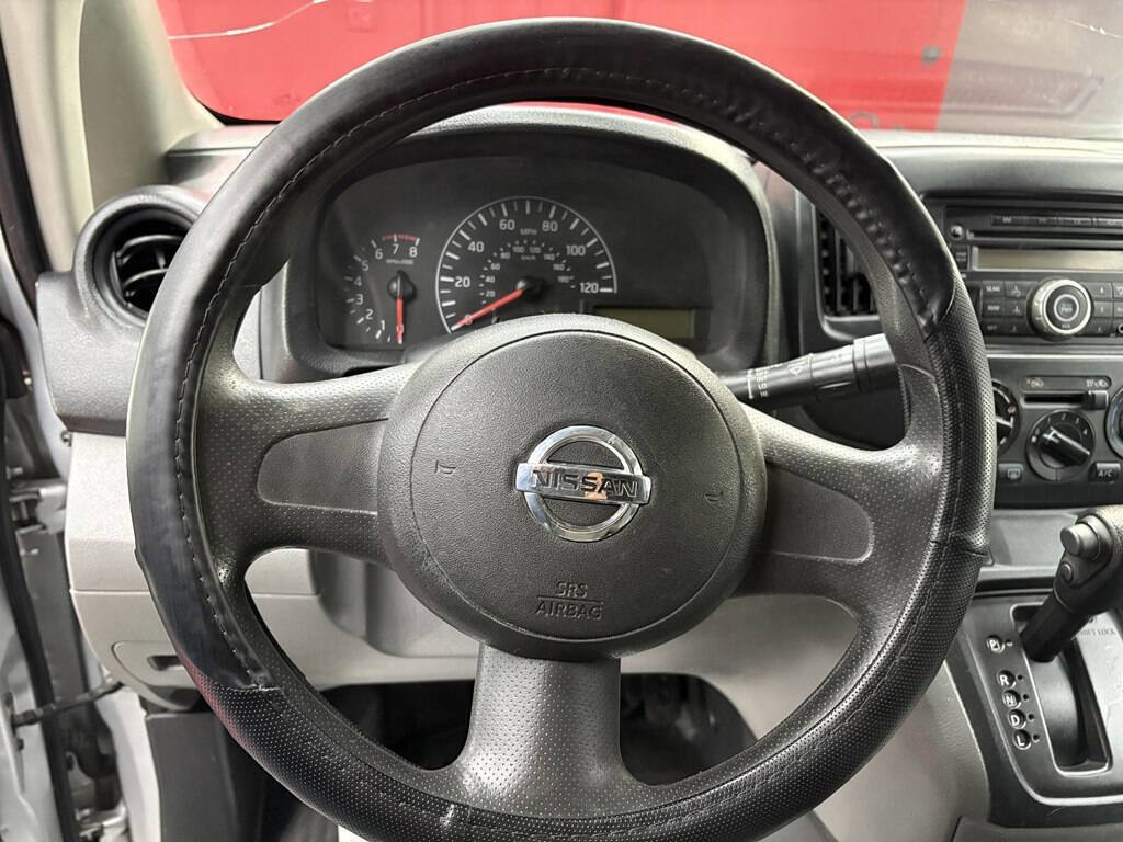 Used 2017 Nissan NV200 S w/ Back Door Glass Package image 9