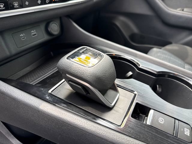 Certified 2023 Nissan Rogue SV FWD image 22