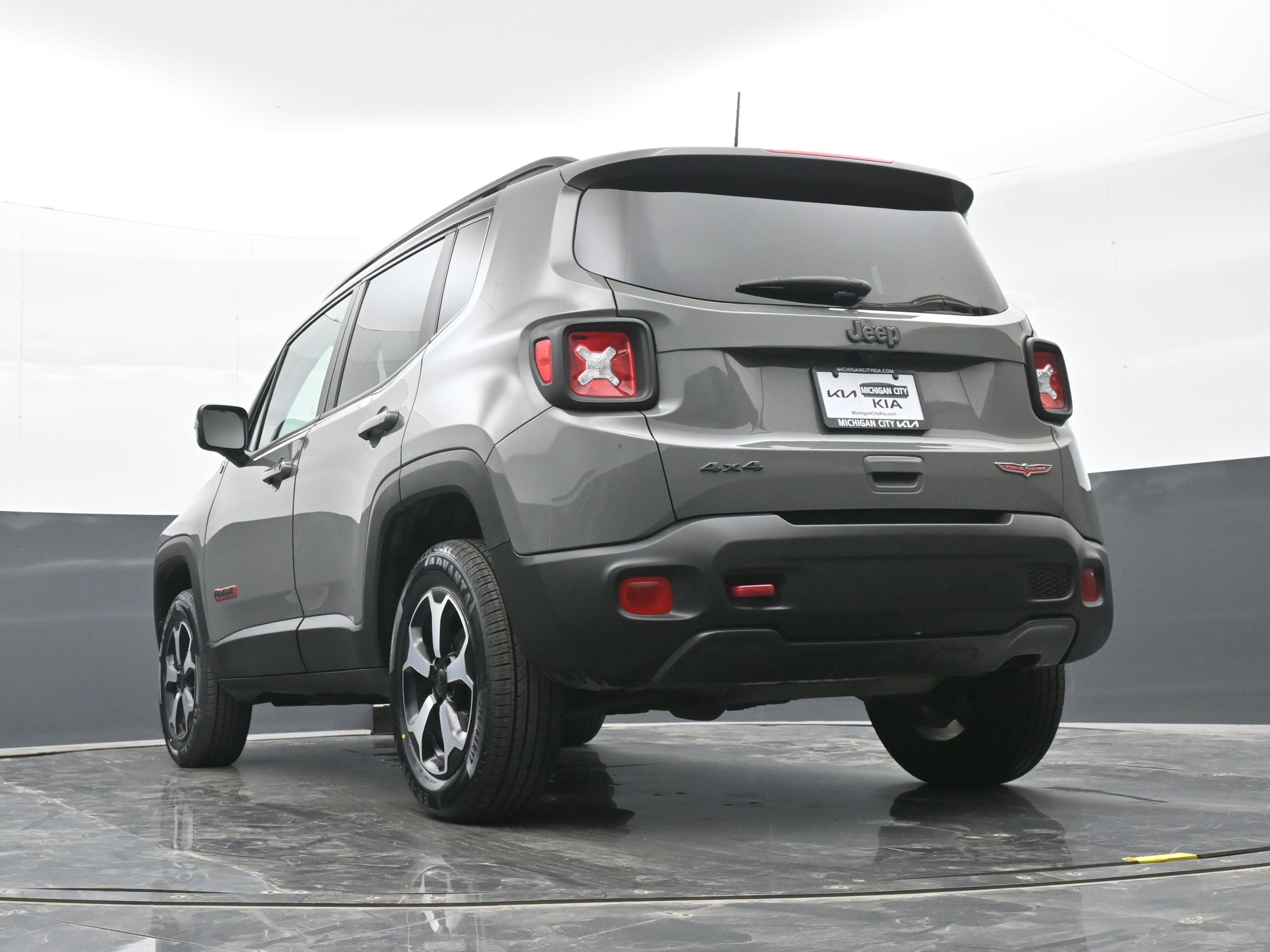 Used 2022 Jeep Renegade Trailhawk w/ Sun/Sound Group AWD/4WD image 39