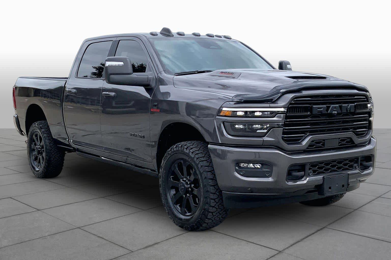 Used 2025 RAM 2500 Laramie AWD/4WD image 3