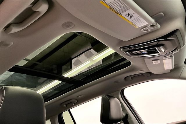 Used 2024 Jeep Grand Cherokee Limited w/ Black Appearance Package image 20