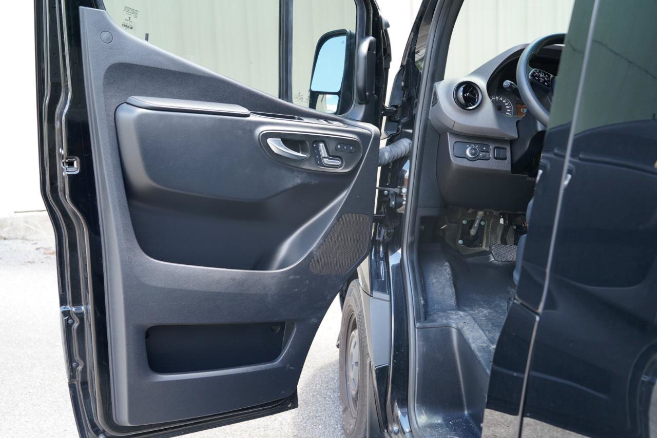 Used 2021 Mercedes-Benz Sprinter 3500 image 26