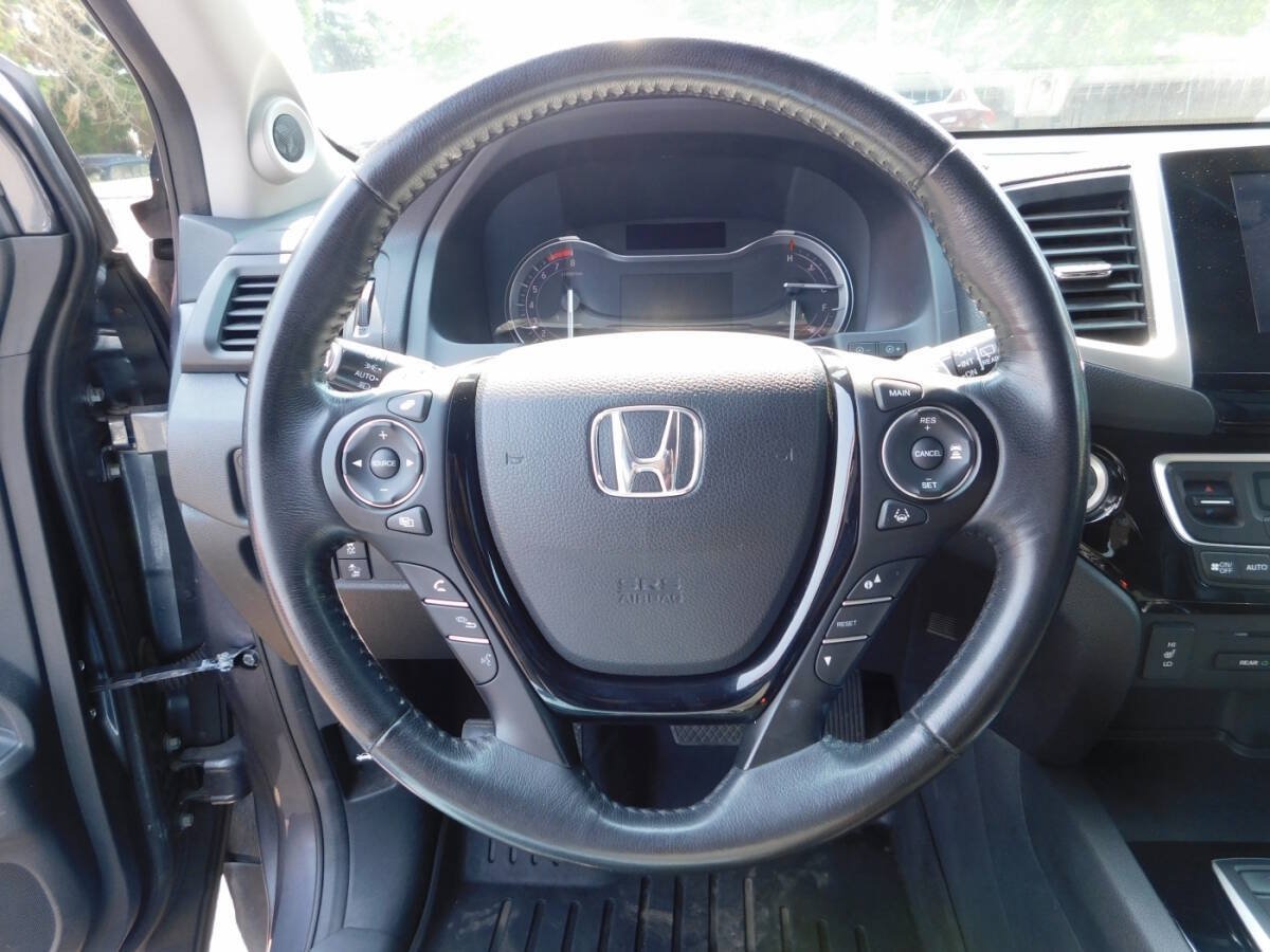Used 2016 Honda Pilot Touring image 11