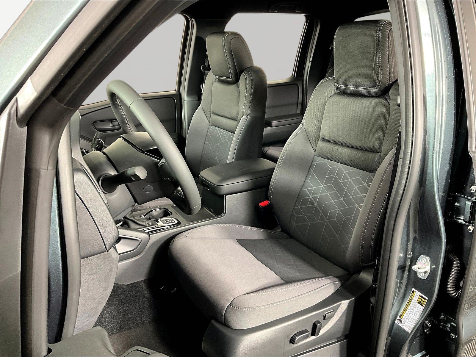 New 2027 Nissan Frontier SV w/ SV Convenience Package AWD/4WD image 16