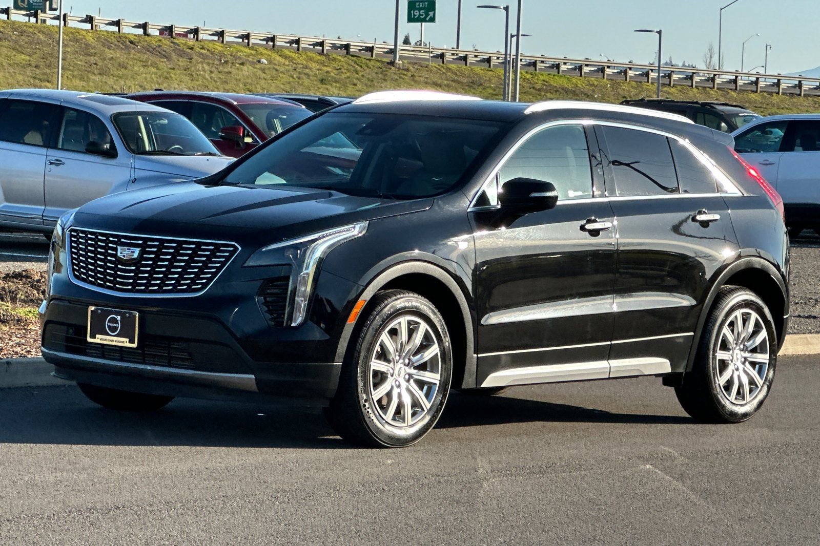 Used 2023 Cadillac XT4 Premium Luxury image 7