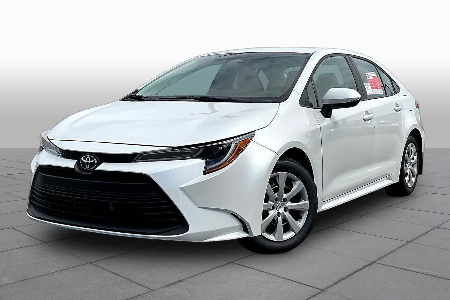 Used 2026 Toyota Corolla LE FWD image 1