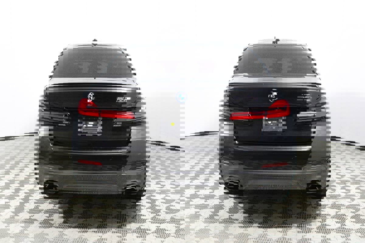 Used 2023 BMW 530e 530e w/ M Sport Package image 38