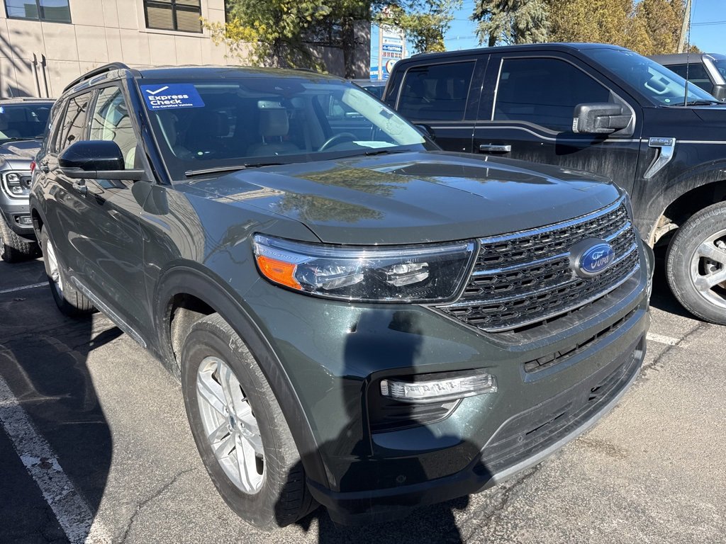 Used 2023 Ford Explorer XLT w/ Equipment Group 202A image 3