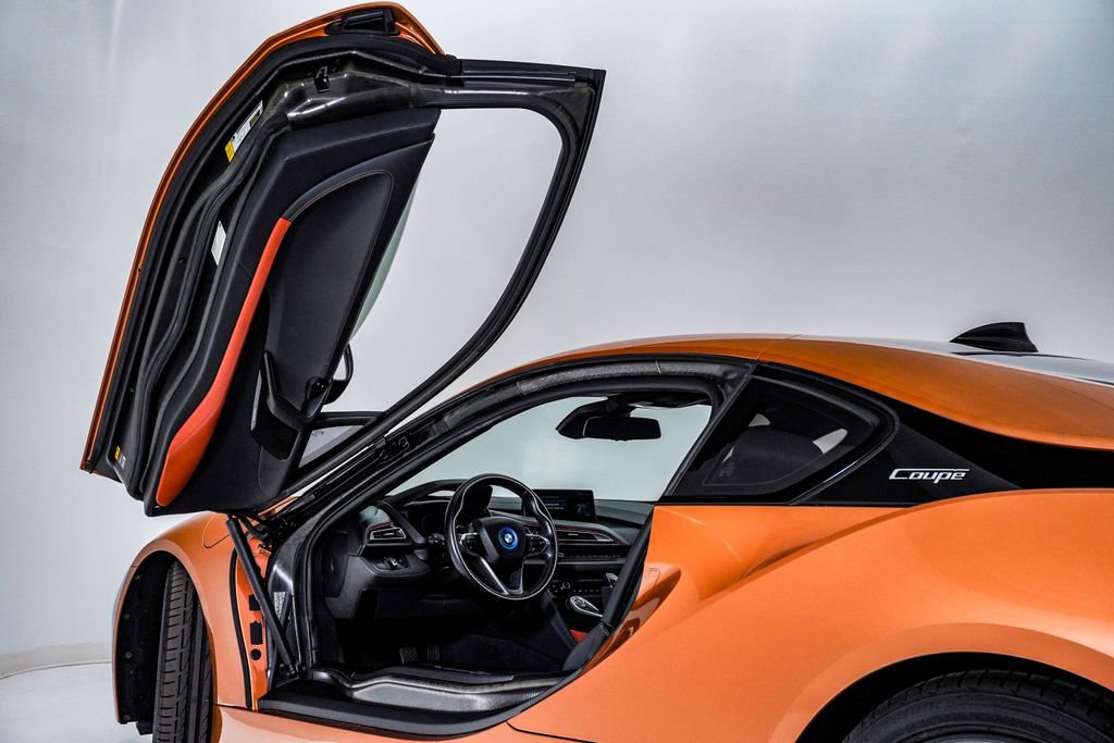 Used 2019 BMW i8 Base image 26
