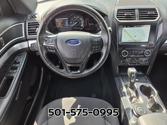 Used 2017 Ford Explorer XLT w/ Equipment Group 201A AWD/4WD image 14