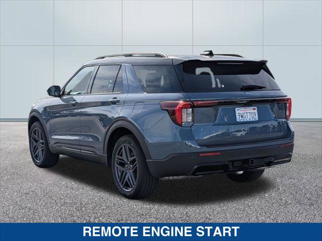 Used 2025 Ford Explorer ST-Line w/ Premium Package image 3