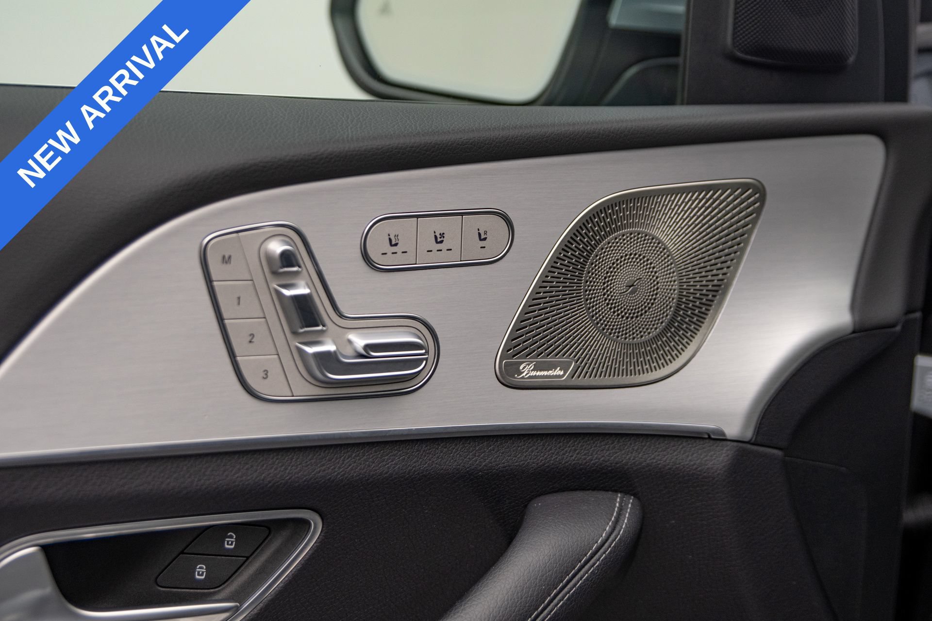 Used 2025 Mercedes-Benz GLS 450 4MATIC image 11