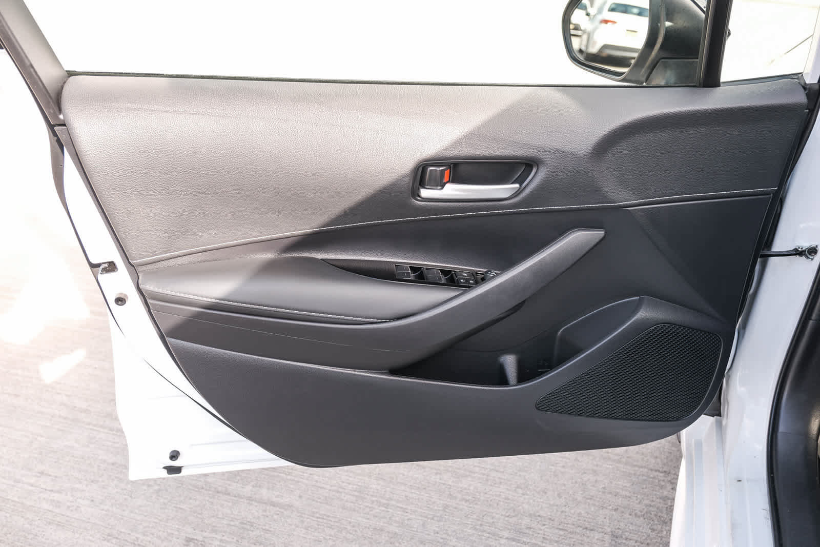 Certified 2026 Toyota Corolla SE FWD image 29