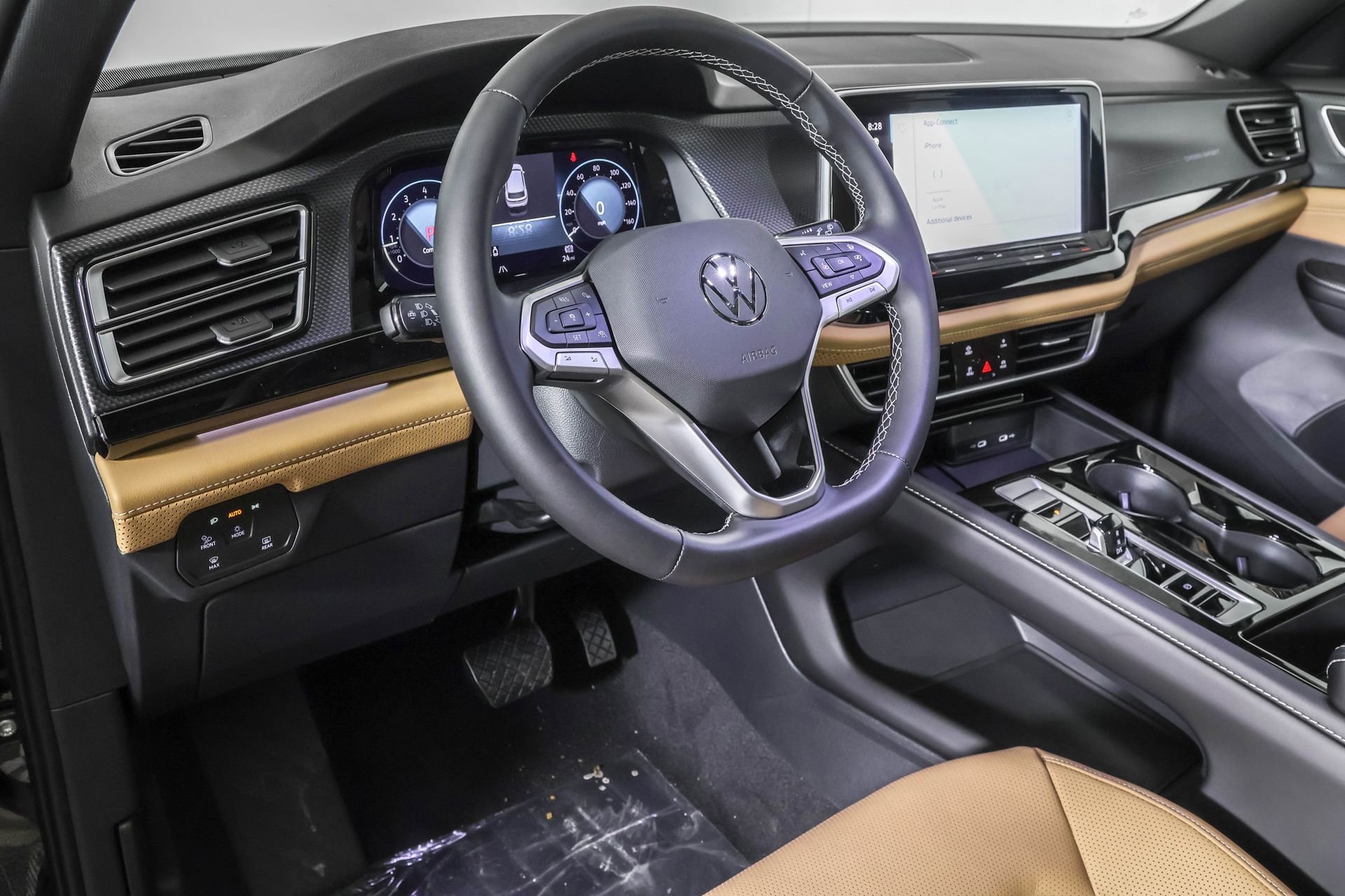 New 2026 Volkswagen Atlas Cross Sport SEL image 3