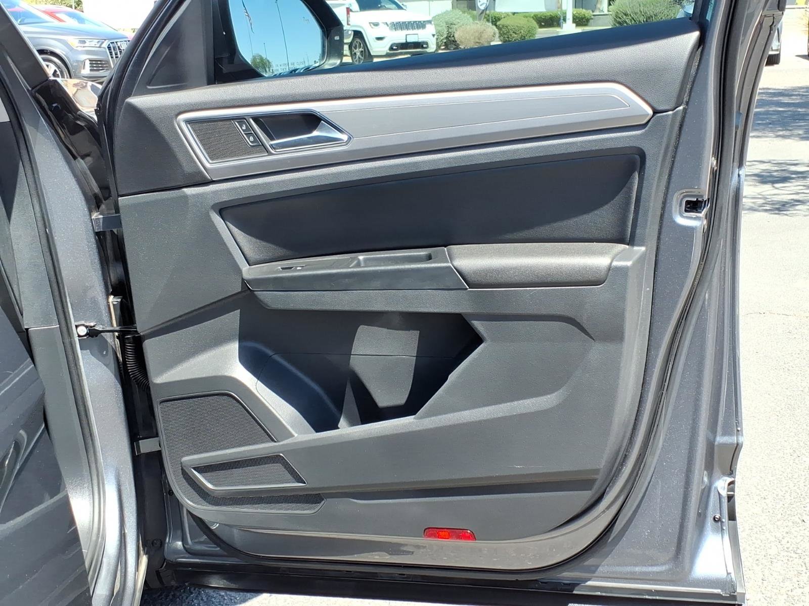 Used 2019 Volkswagen Atlas SE FWD image 14