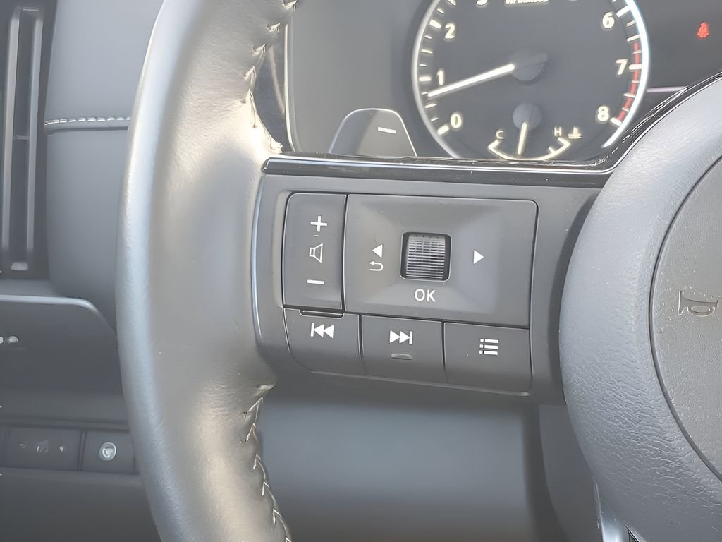 Used 2025 Nissan Pathfinder SL image 35