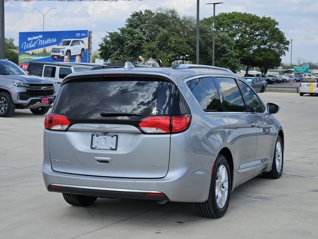 Used 2020 Chrysler Pacifica Limited image 7