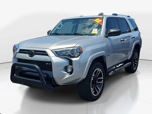 Used 2022 Toyota 4Runner SR5 RWD image 7