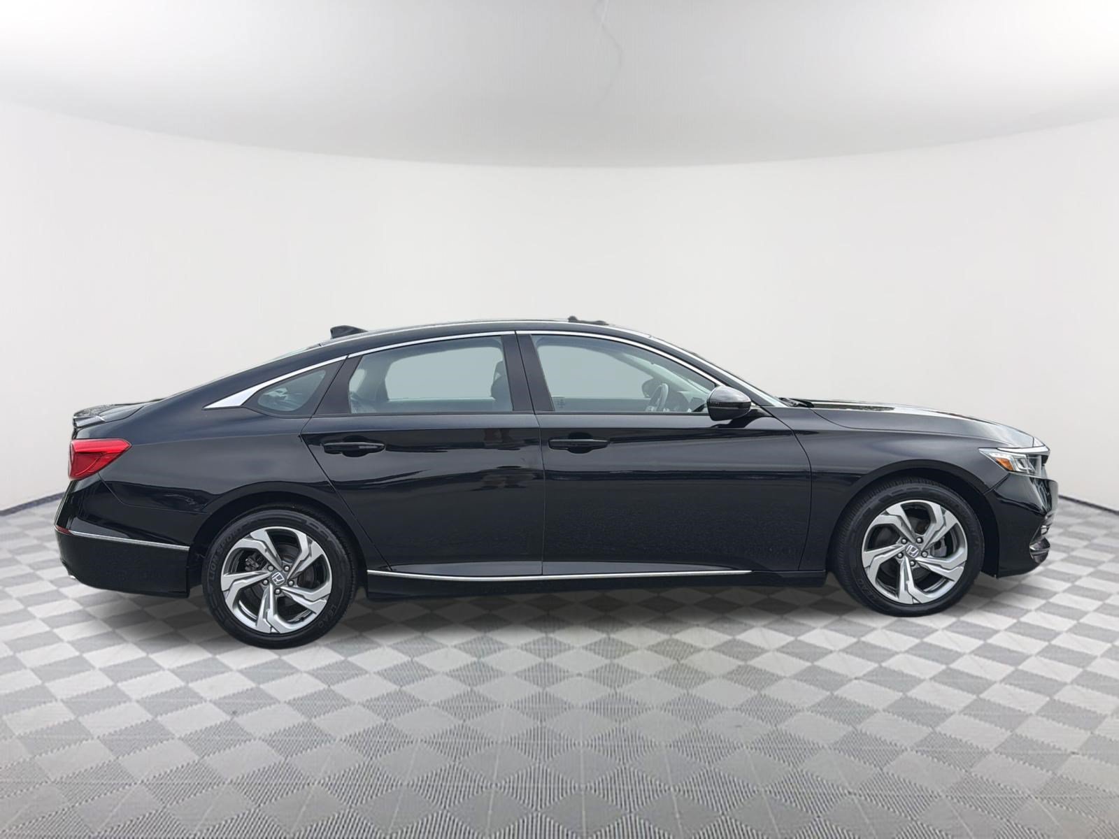 Used 2018 Honda Accord EX-L image 5