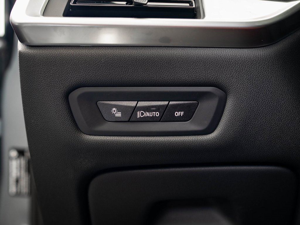 Used 2024 BMW X6 M60i w/ Dynamic Handling Package image 42