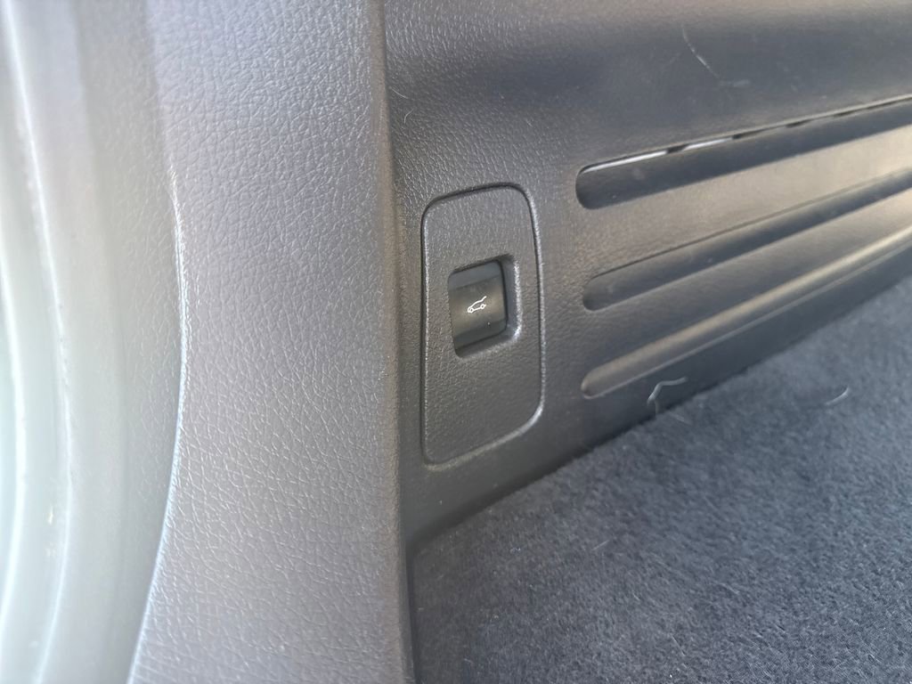 Used 2011 Ford Edge Sport w/ Canadian Touring Pkg image 13