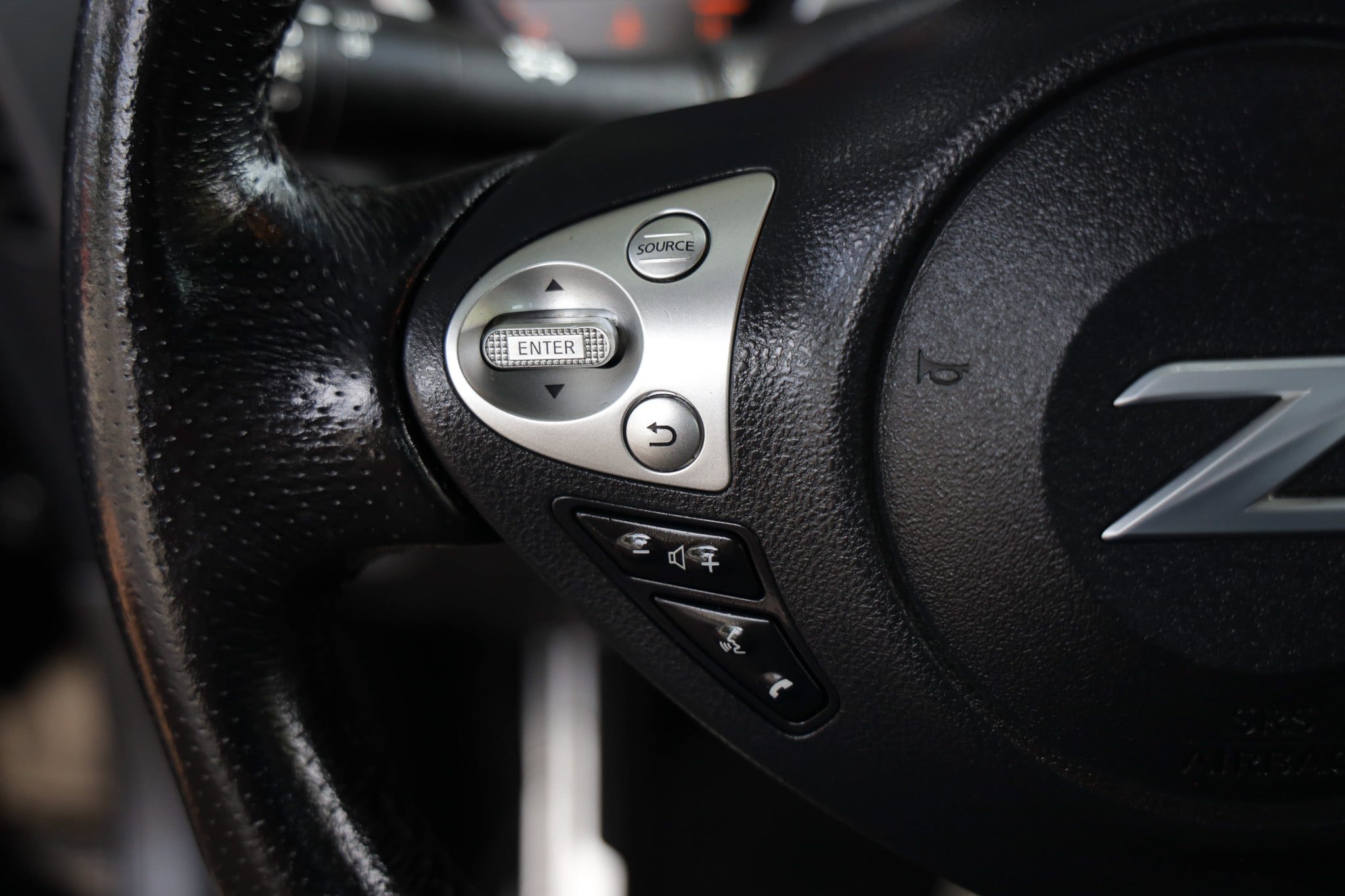 Used 2019 Nissan 370Z Touring RWD image 24