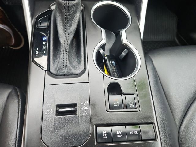 Used 2020 Toyota Highlander XLE image 18