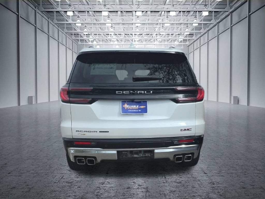 Certified 2024 GMC Acadia Denali w/ Super Cruise Package AWD/4WD image 3