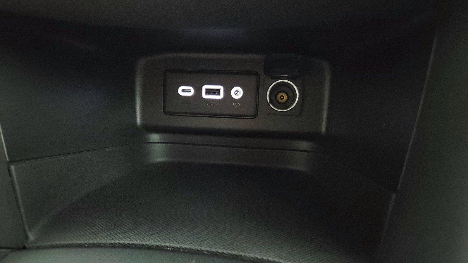 Used 2024 Chevrolet Equinox LT FWD image 31