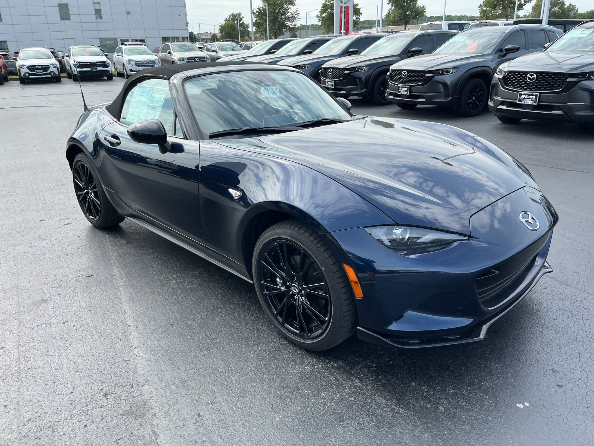 New 2026 MAZDA MX-5 Miata Club w/ Weather Package RWD image 6