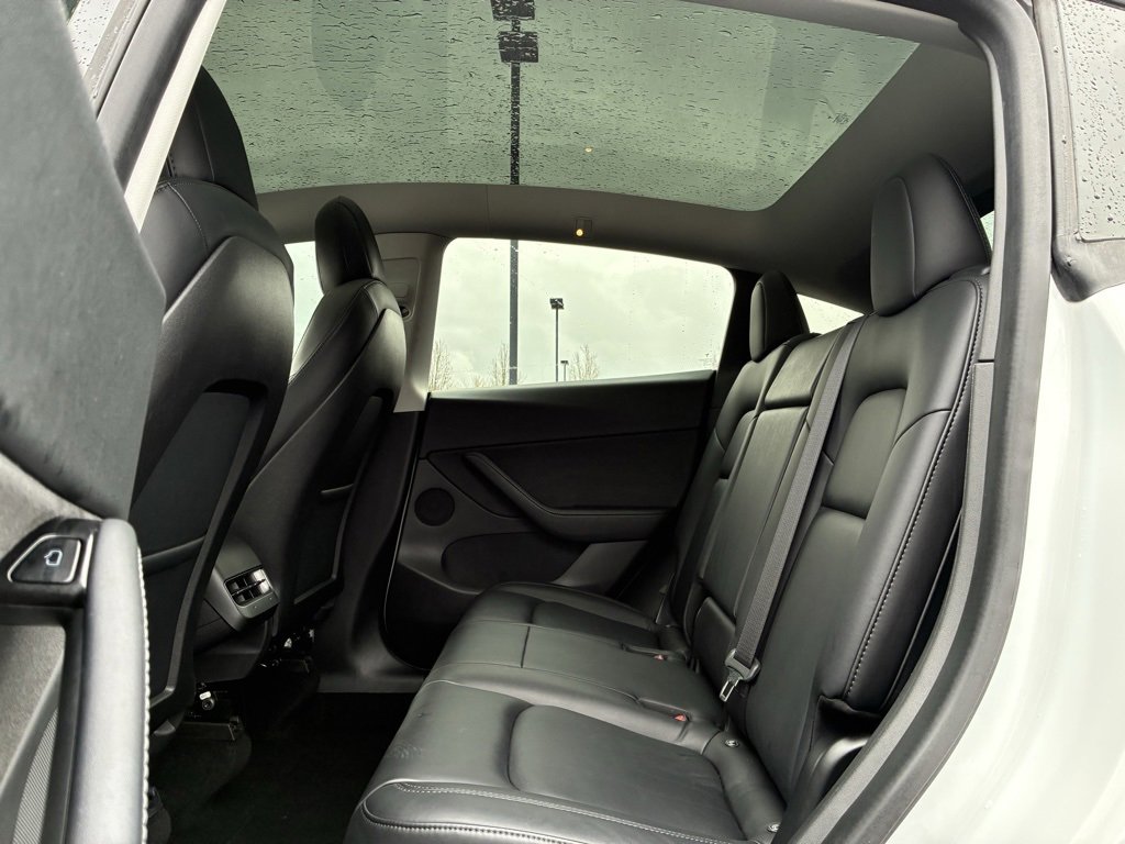 Used 2020 Tesla Model Y Long Range image 20