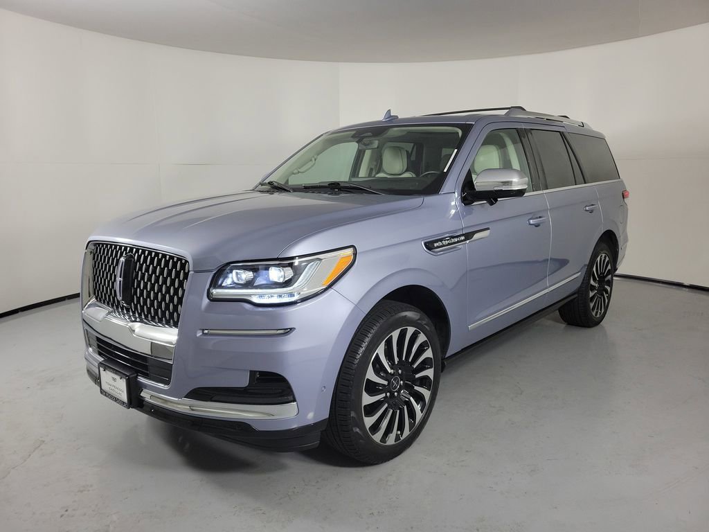 Used 2022 Lincoln Navigator Black Label image 2
