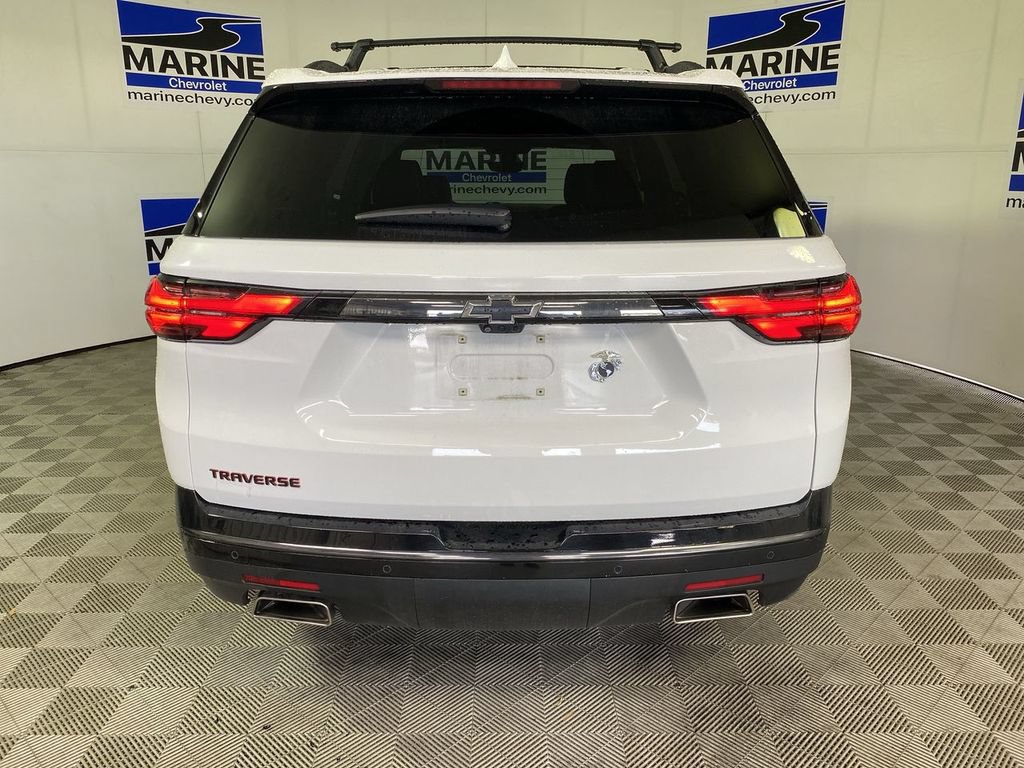 Used 2023 Chevrolet Traverse Premier w/ Redline Edition FWD image 17