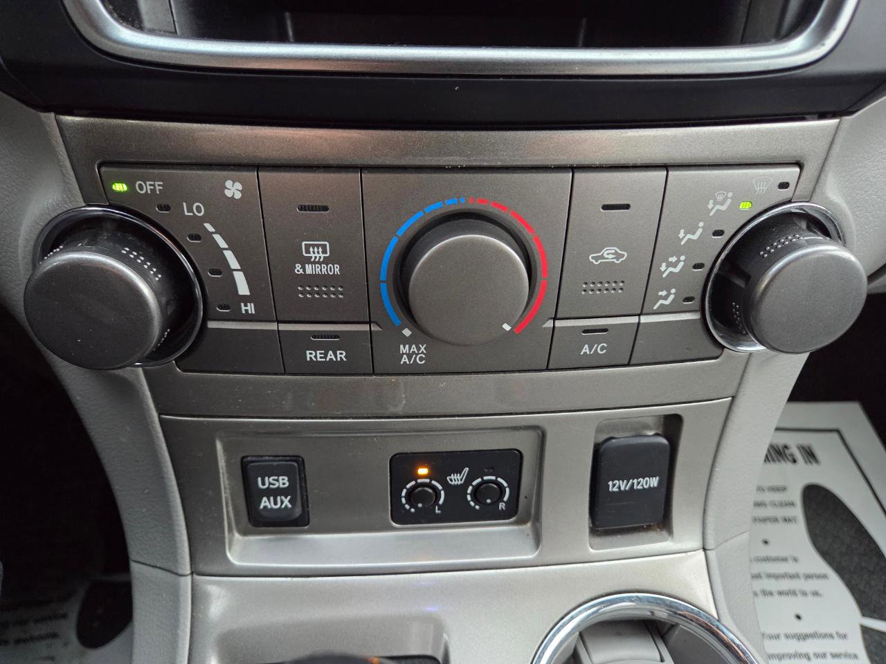 Used 2013 Toyota Highlander SE image 17