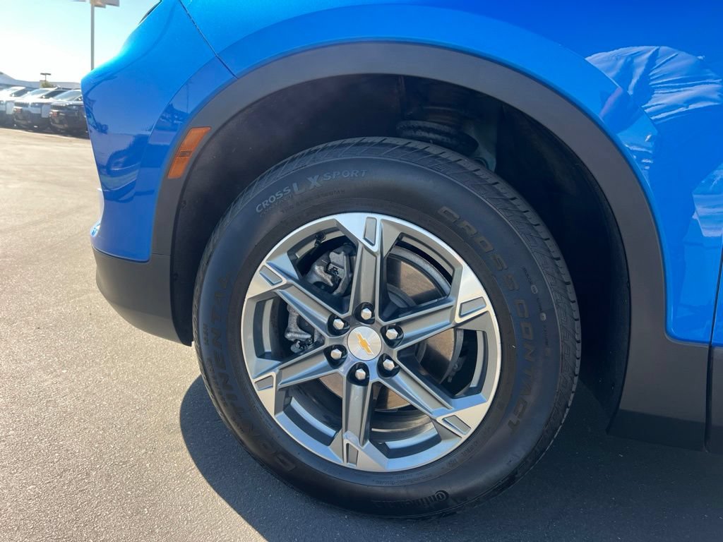 Used 2025 Chevrolet Blazer LT FWD image 26