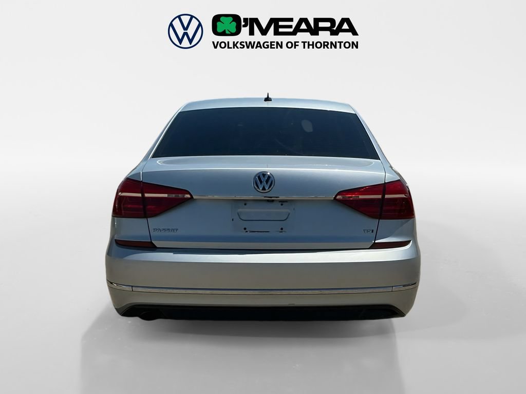 Used 2016 Volkswagen Passat 1.8T R-Line FWD image 4
