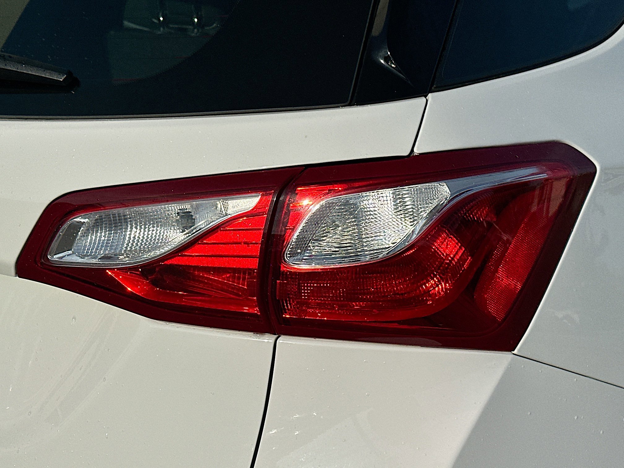 Used 2020 Chevrolet Equinox LS image 27