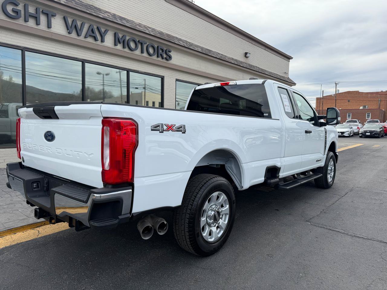 Used 2023 Ford F250 XLT w/ Snow Plow Prep Package AWD/4WD image 3