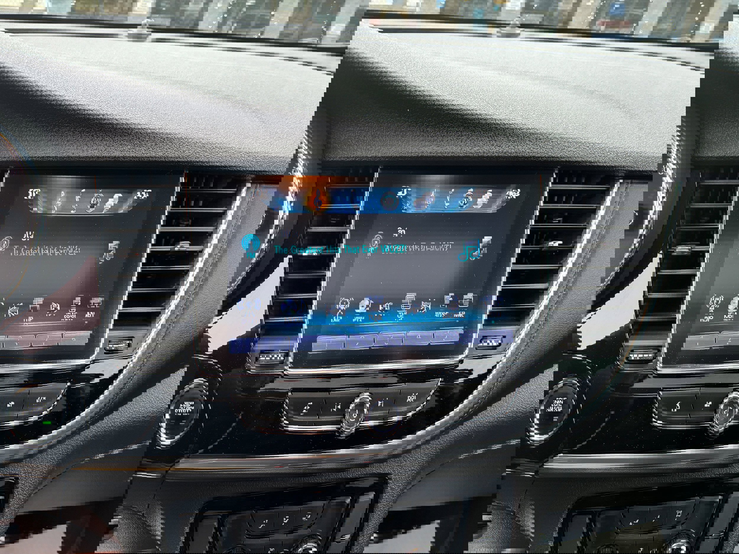 Used 2019 Buick Encore Sport Touring w/ Safety Package image 15