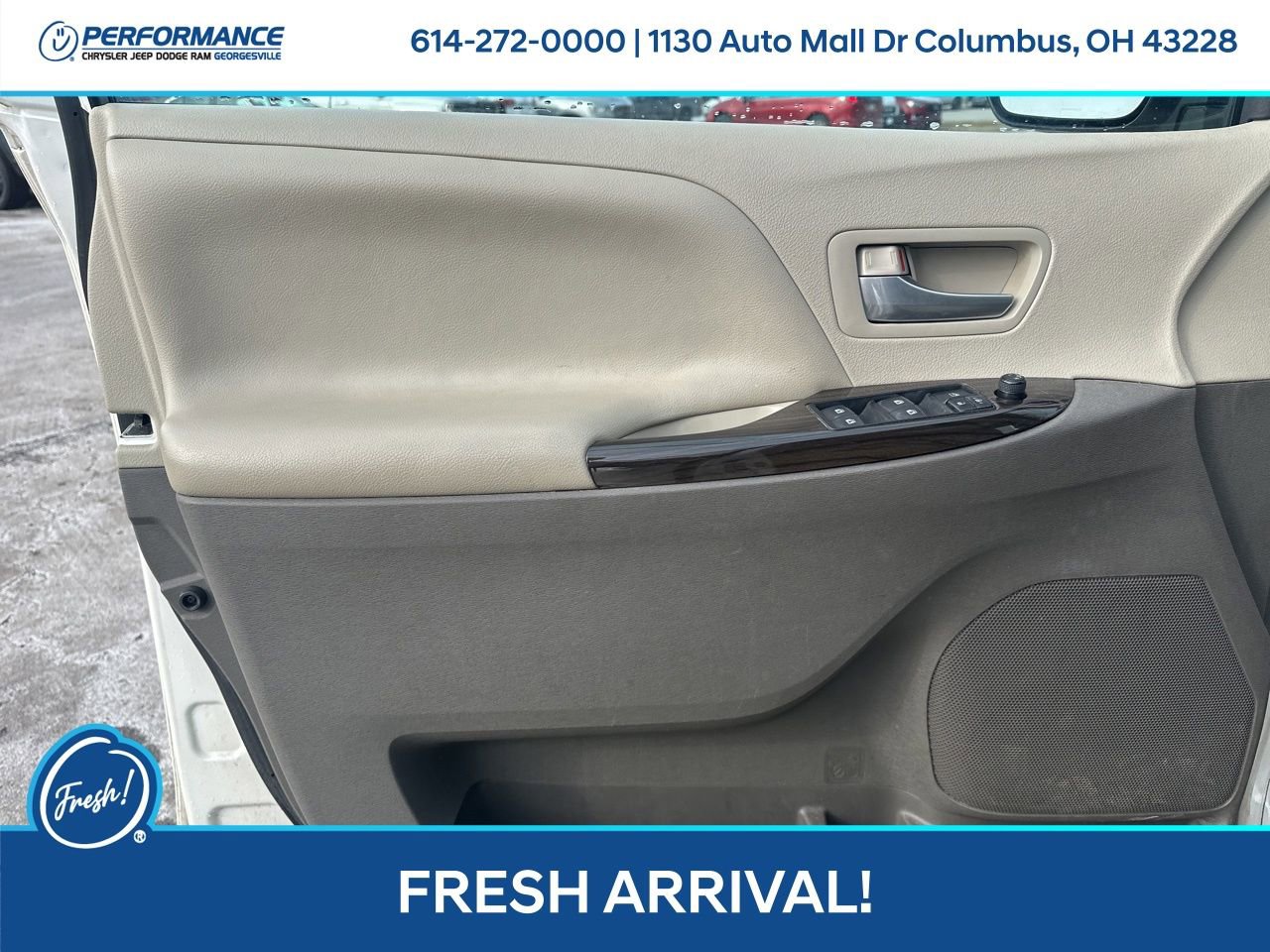 Used 2015 Toyota Sienna XLE w/ XLE Navigation Package image 11