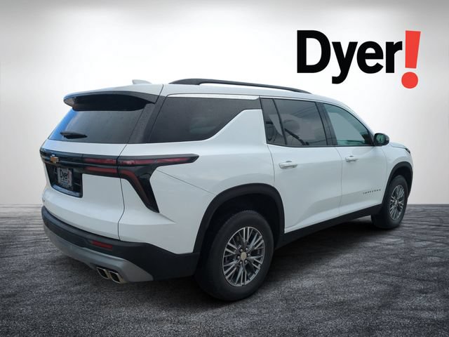 Used 2025 Chevrolet Traverse LT FWD image 3
