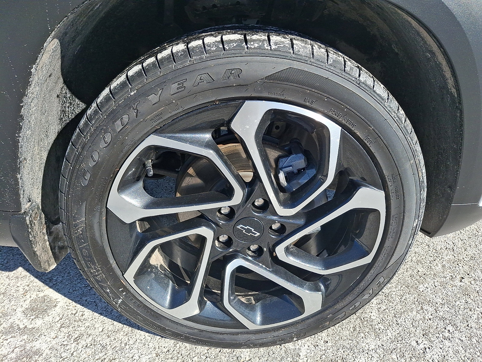 Certified 2024 Chevrolet Trax RS w/ Driver Confidence Package image 8