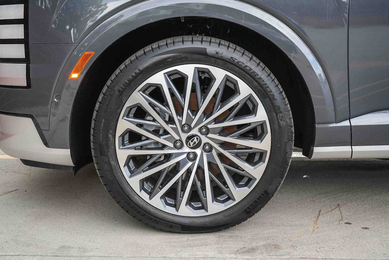 New 2026 Hyundai Palisade Calligraphy AWD/4WD image 13